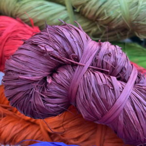 Raffia Hank Burgundy 250G
